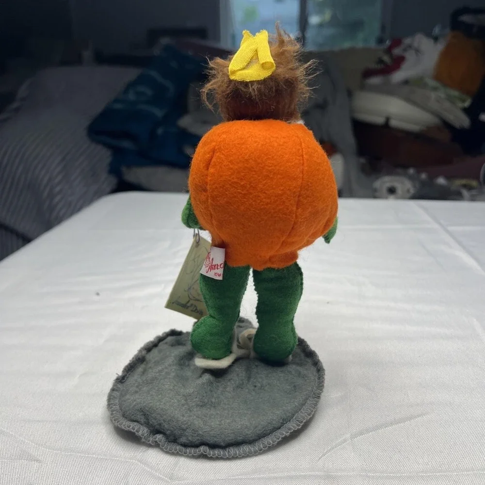 1990 Annalee Halloween Pumpkin Kid Doll Figure 7